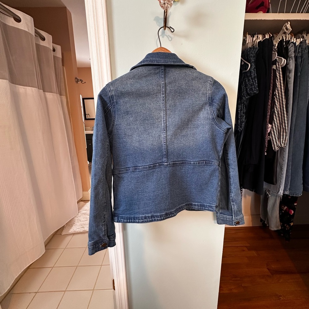 BUNDLE TO SAVE ๐ Jean Jacket - Picture 7 of 8